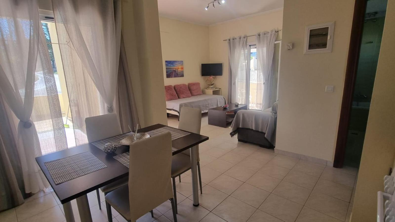 Tranquil Corfu Apartment Kontokali